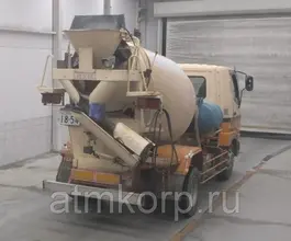 Автобетоносмеситель Mitsubishi Fuso кузов FK72FY г 2008 миксер KYB M22C грузопод 5,48 тн пробег 241 т.км 2019 года б/у фото 3