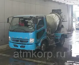 Автобетоносмеситель Mitsubishi Fuso кузов FK71R г 2006 миксер грузоподъемность 3,83 тн пробег 219 658 км 2019 года б/у
