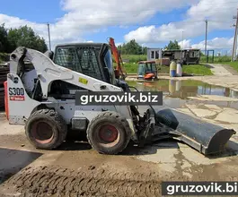 Фронтальный погрузчик Bobcat S300 2010 года б/у фото 2