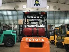 Вилочный погрузчик Toyota 42-7FG18 2004 года б/у фото 2
