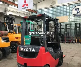 Вилочный погрузчик Toyota 62-8FD15 2007 года б/у фото 4
