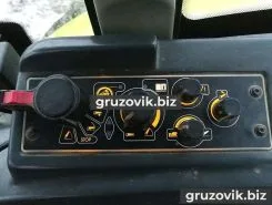 Трактор Claas Axos 2009 года б/у фото 5