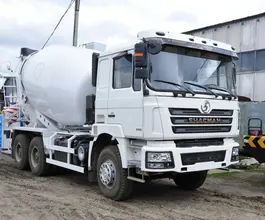 Бетоносмеситель Бетоносмеситель  Shacman F3000 2019 года новый