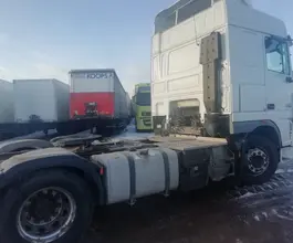 Тягач Седельный тягач DAF XF 105 2009 года б/у фото 4