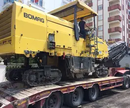 Дорожная фреза Bomag BM 2011 года б/у