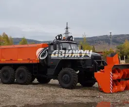 Дорожно-уборочный автомобиль Шнекороторный снегоочиститель двухмоторный 2018 года б/у