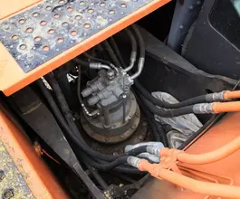 Экскаватор Hitachi ZX240-5G 2014 года б/у фото 2