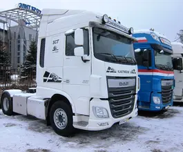 Тягач Седельный тягач DAF XF106 2015 года б/у