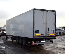 Полуприцеп-рефрижератор Schmitz SKO24 2004 года б/у фото 3