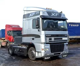 Тягач Седельный тягач DAF XF95 2003 года б/у фото 3