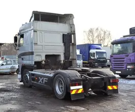 Тягач Седельный тягач DAF XF95 2003 года б/у фото 5