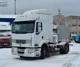 Тягач Седельный тягач Renault Premium 2011 года б/у