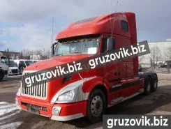 Тягач Седельный тягач Volvo VNL 2003 года б/у