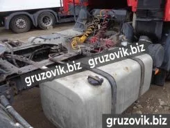 Тягач Седельный тягач Renault Premium 2003 года б/у