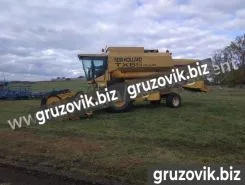 Комбайн New Holland TX65 Plus  б/у