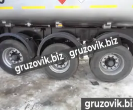 Шторный полуприцеп АХМ 33 9646A4 2011 года новый фото 3