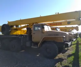 Автокран   Урал 5557 1993 года б/у
