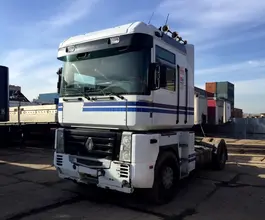 Тягач Седельный тягач Renault Magnum 2002 года б/у фото 3