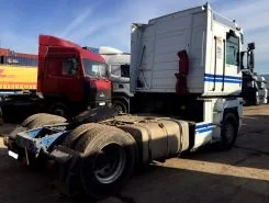 Тягач Седельный тягач Renault Magnum 2002 года б/у фото 4