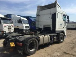 Тягач Седельный тягач DAF XF 105 2010 года б/у фото 4