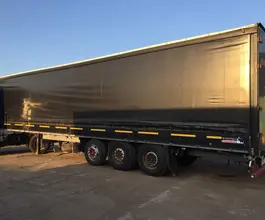 Шторный полуприцеп Schmitz S01 2007 года б/у