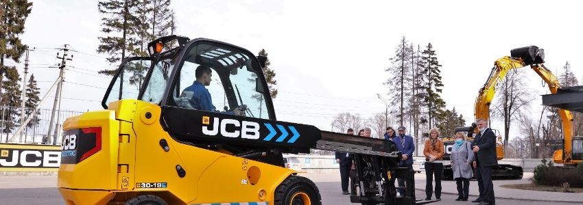Телескопический погрузчик JCB TLT 30-19E